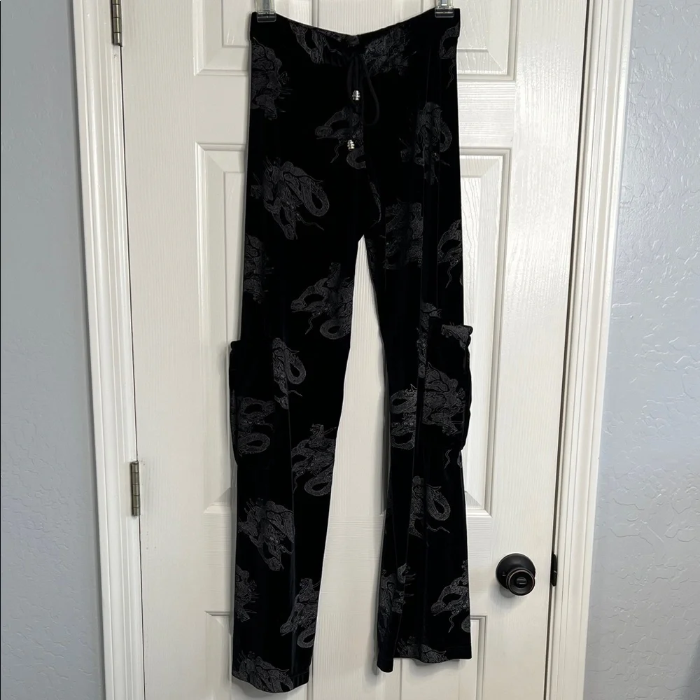 Vintage Sandy G black velvet velour metallic dragon print wide leg cargo pants 0